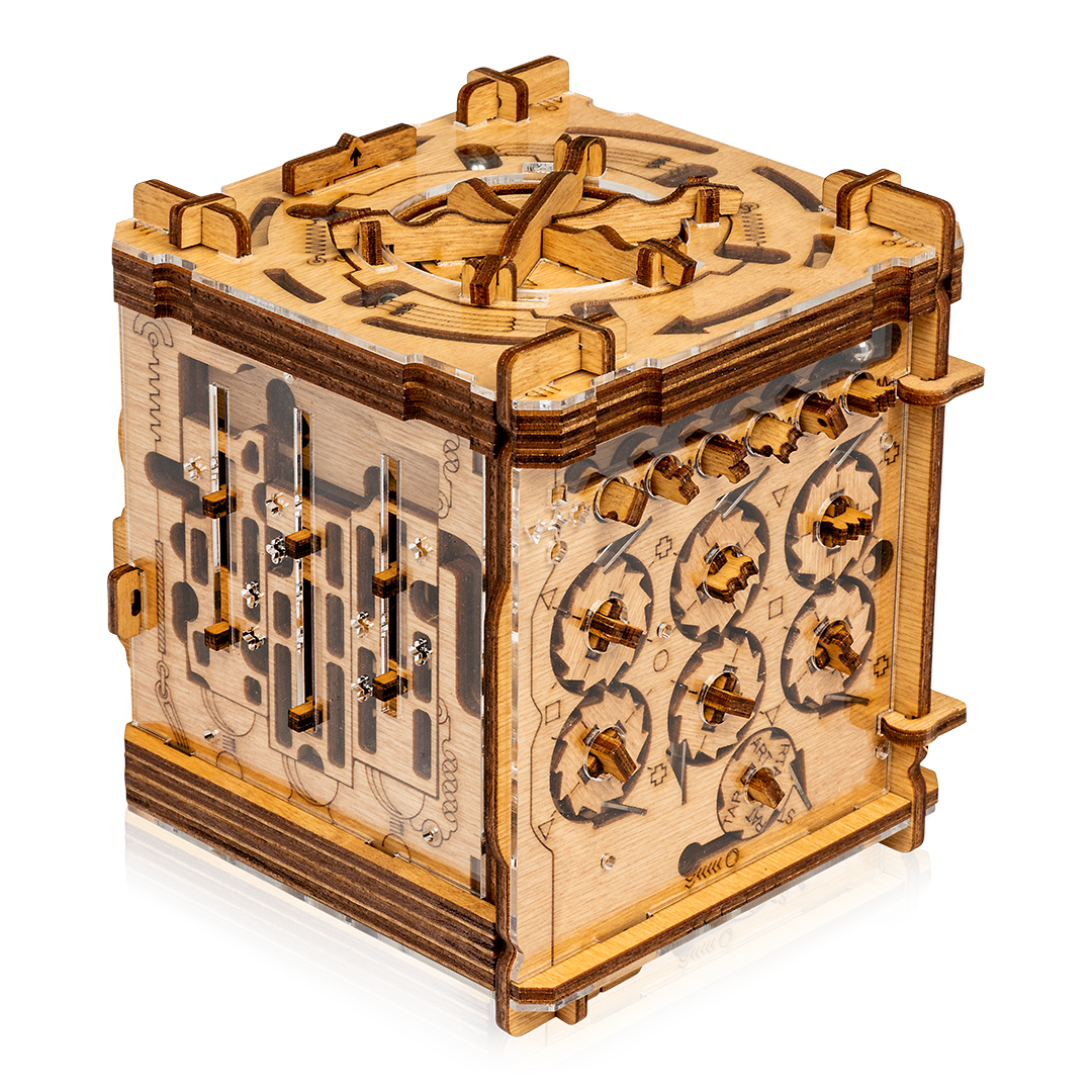 Cluebox 5: Cambridge Labryinth - An Escape Room in a Puzzle Box - Art of  Play