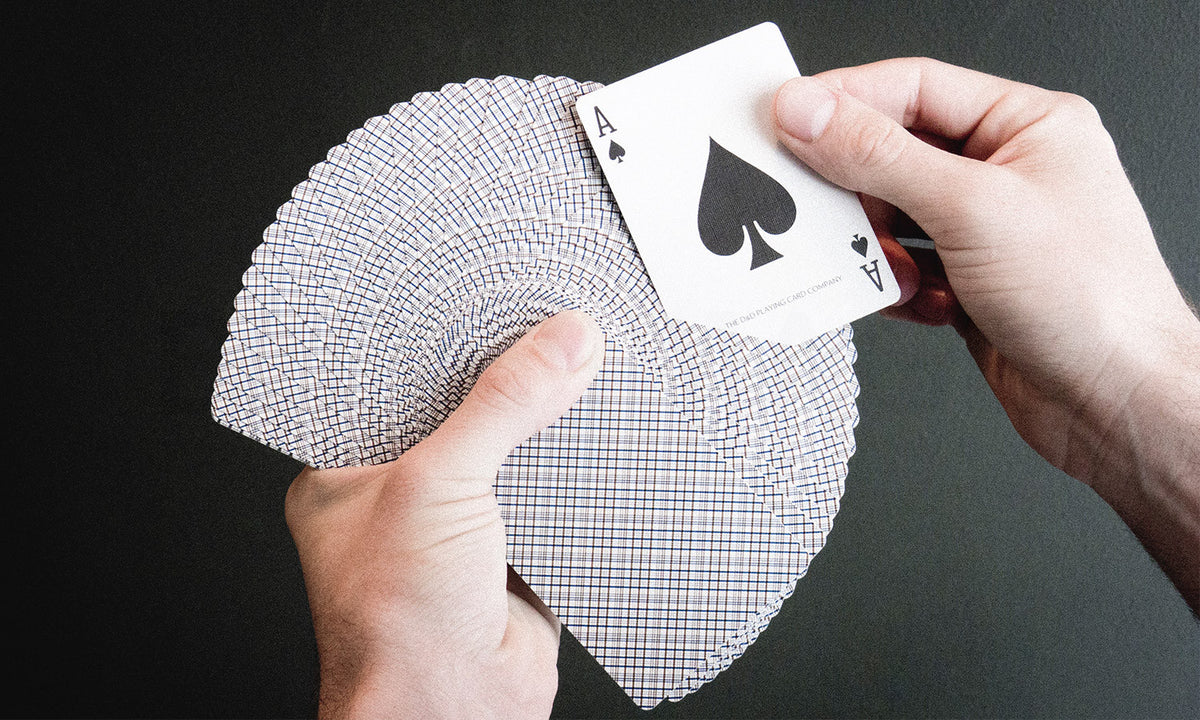 uhyre År fumle 5 Easy Card Tricks You Can Do Today - Art of Play