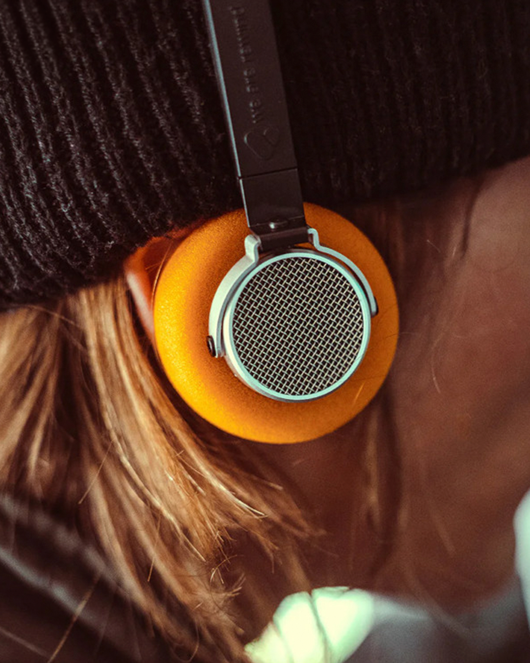 Retro Cassette Player & Bluetooth Headphones