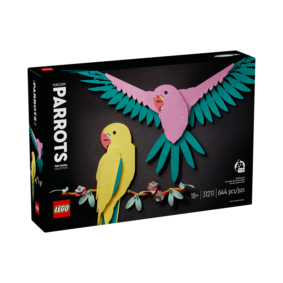 LEGO® Macaw Parrots