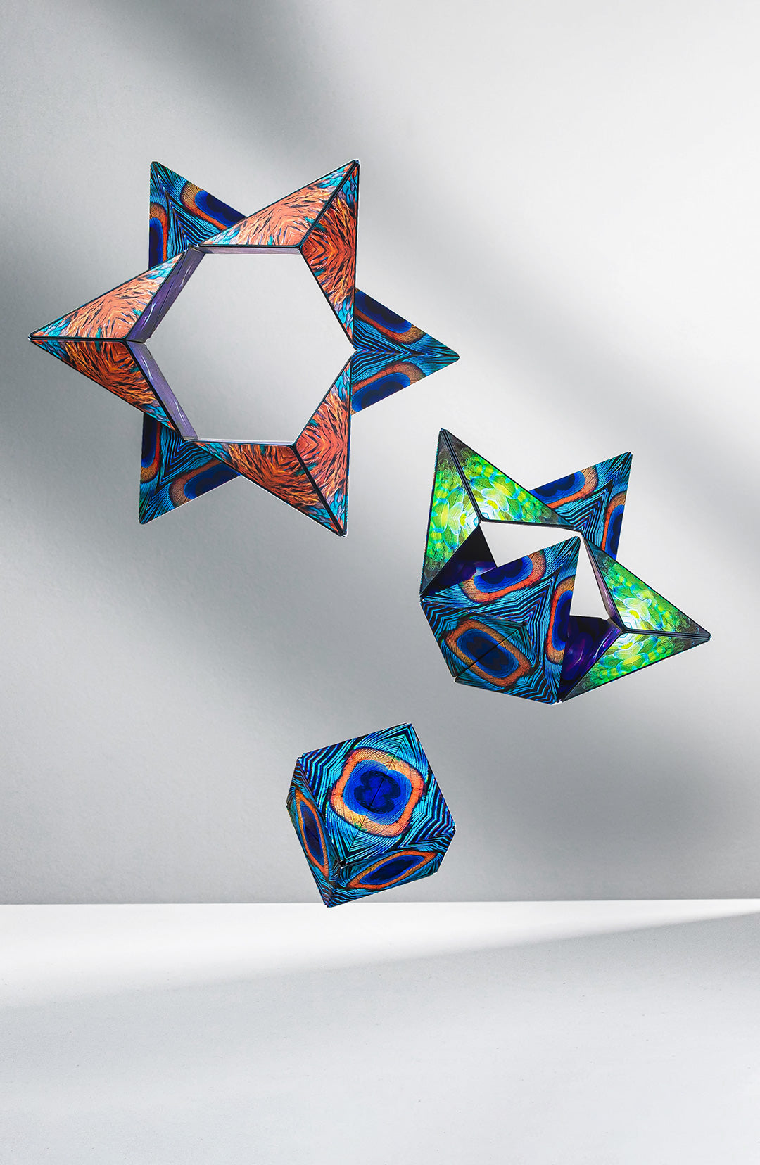 Shashibo Cube - Shape-shifting sculpture toy. - Art of Play