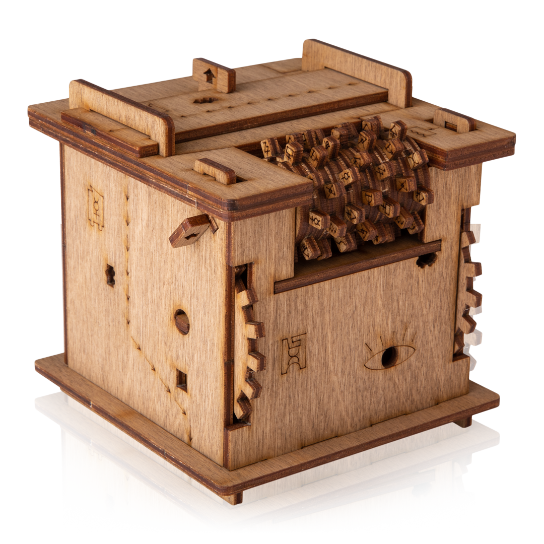 Cluebox 5: Cambridge Labryinth - An Escape Room in a Puzzle Box