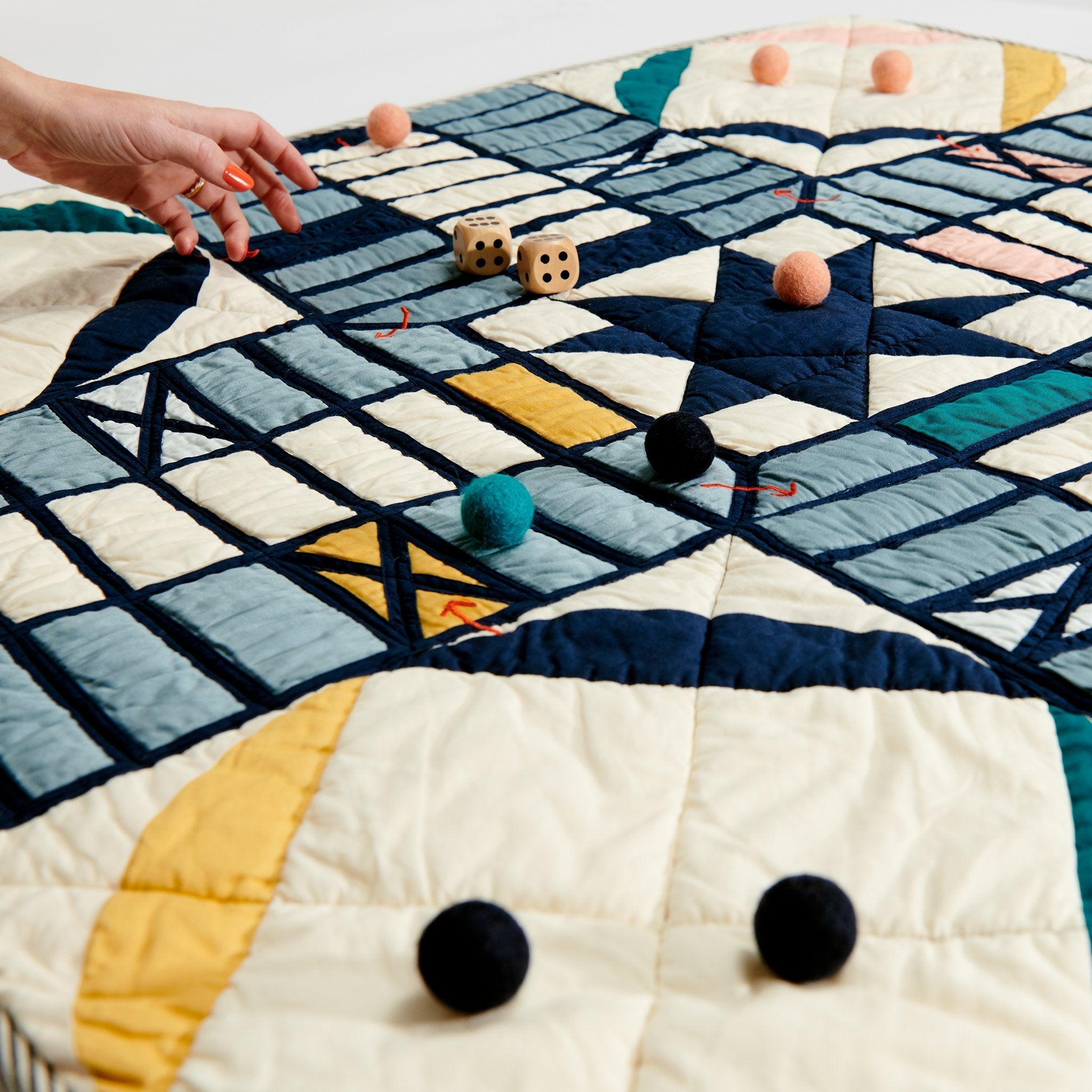 Cross & Circle Quilt