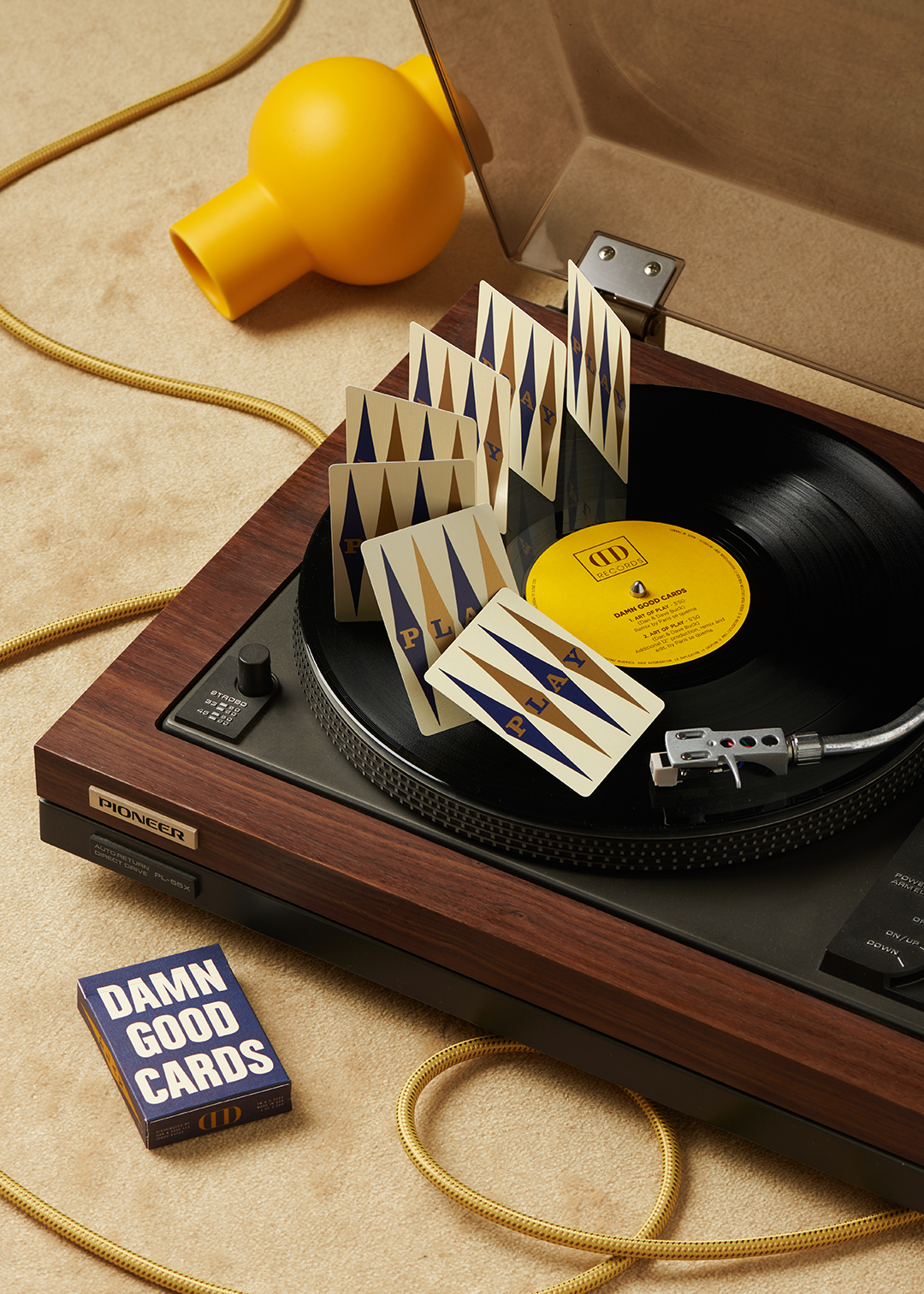 DAMN GOOD CARDS NO.7 Paying Cards by Dan & Dave